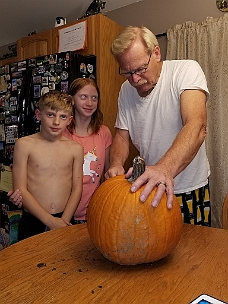 20191030_192438 Halloween Pumpkin Preparations